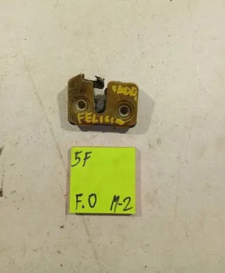 Skoda Felicia I Tailgate/trunk/boot lock/catch/latch 6U0827505