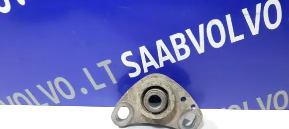 Volvo V70 Engine mount bracket 8666204