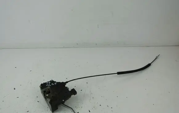 Opel Corsa D Front door lock 