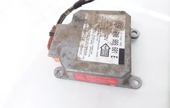 Volkswagen Golf III Airbag control unit/module 6N0909601E 5WK4104E