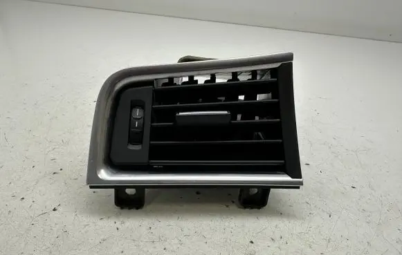BMW 5 GT F07 Dashboard side air vent grill/cover trim 16828110
