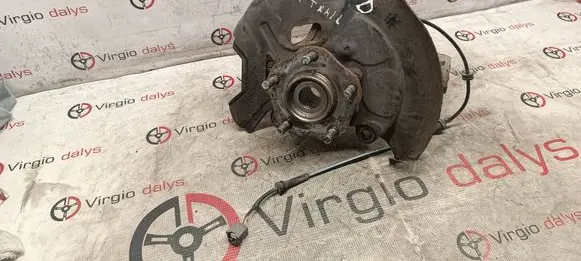 Nissan X-Trail T32 Front wheel hub