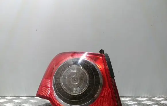 Volkswagen PASSAT B6 Rear/tail lights 3C5945095C