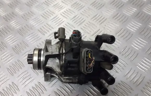 Mazda 323 Spark distributor T2T58471