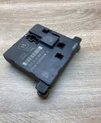 Mercedes-Benz E W211 Door control unit/module 2118201626 35680