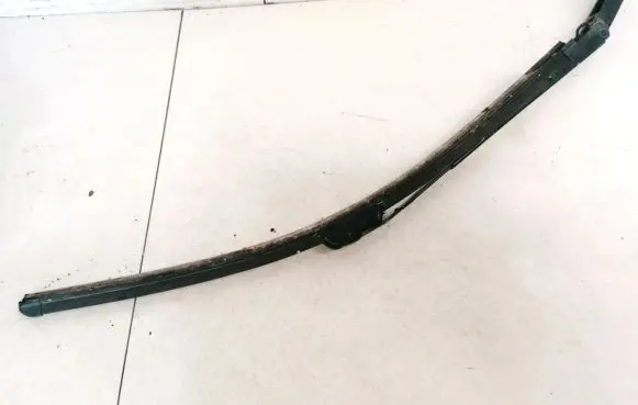 Nissan Pathfinder R51 Front wiper blade arm