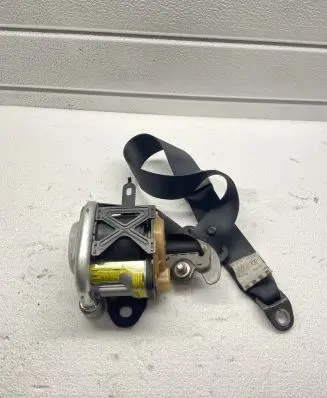 Mitsubishi Grandis Set of seat belts C9018HR