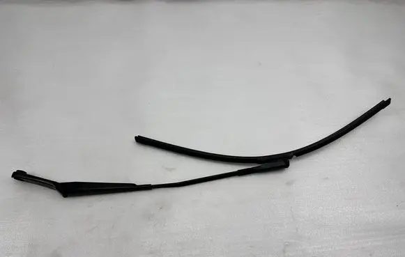 Audi A6 S6 C7 4G Front wiper blade arm 4G1955407 4G1955407D