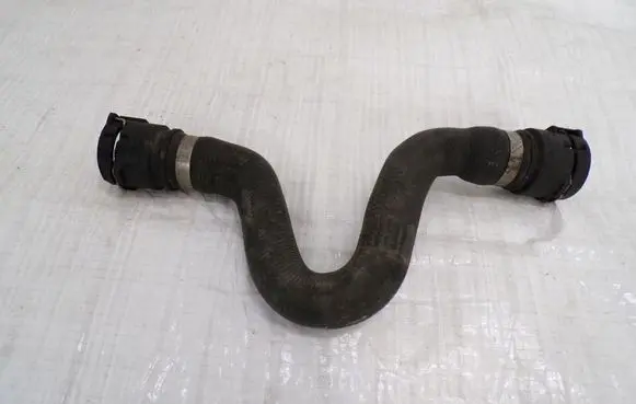 Opel Insignia B Engine coolant pipe/hose 39087133