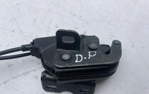 BMW i3 Rear door lock 7291034