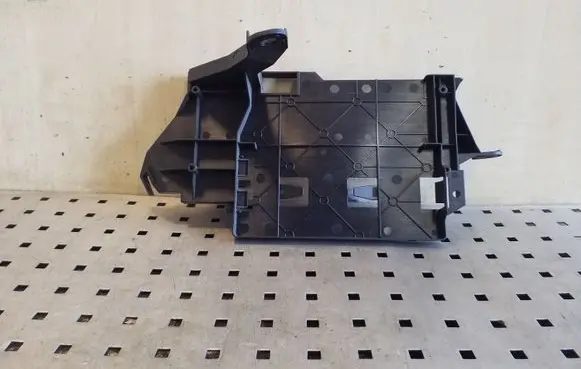 Audi Q5 SQ5 Sound amplifier holder/bracket 8R0035464