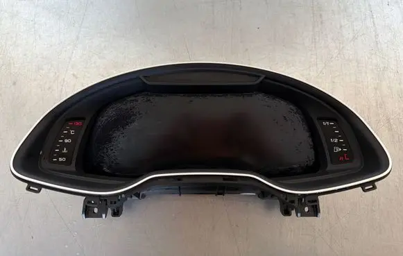 Audi Q7 4M Speedometer (instrument cluster) 4M0920790A 0263720409