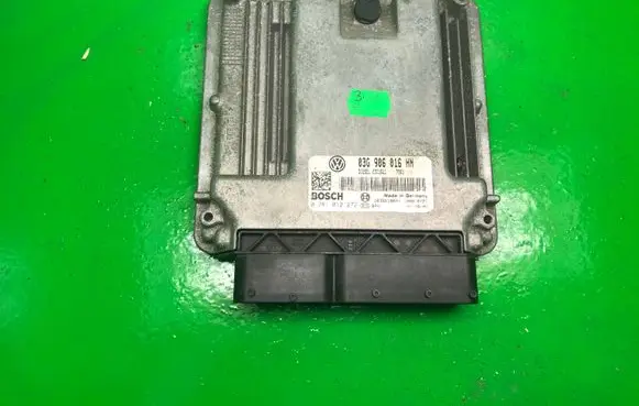 Volkswagen Touran I Engine control unit/module ECU 03G906016HN 0281012272
