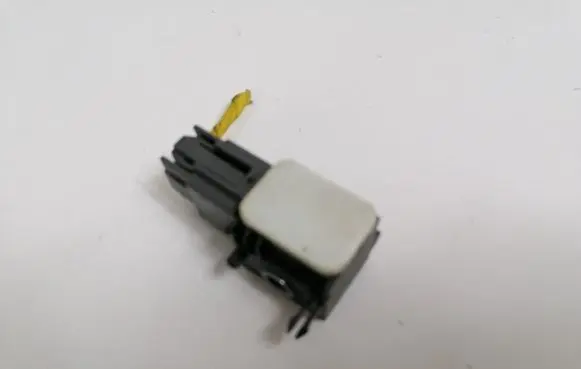 Hyundai Santa Fe Airbag deployment crash/impact sensor 9592028000