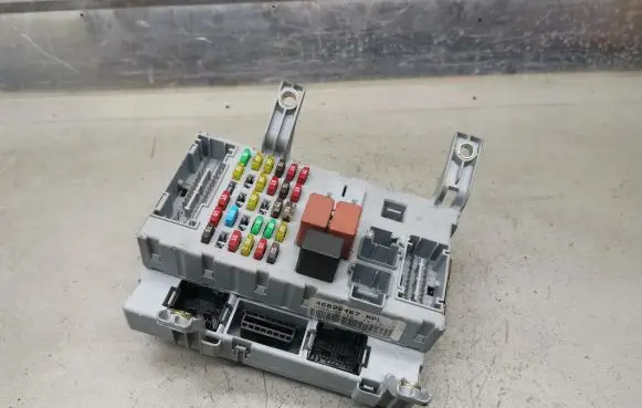 Fiat Strada Fuse module 46826467