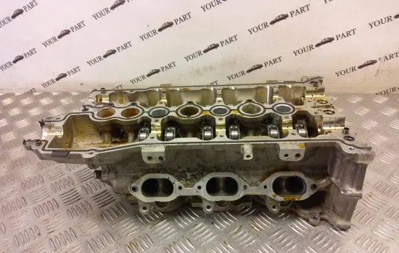Alfa Romeo Stelvio Engine head 
