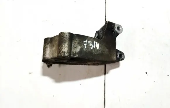 Opel Insignia A Engine mounting bracket 55562276