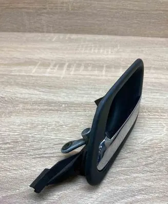 BMW 5 E39 Front door interior handle 8226049