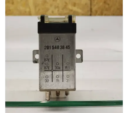 Mercedes-Benz 190 W201 Other relay 2015403845 A2015403845