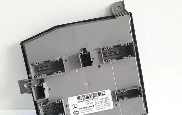 Mercedes-Benz E W213 Comfort/convenience module A2139005223 A2139014203 A1679025801