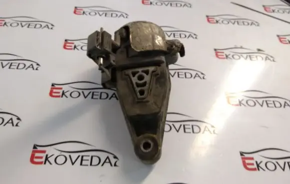 Peugeot 607 Engine mount bracket 326C64