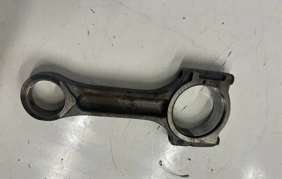 Nissan Qashqai Connecting rod/conrod 