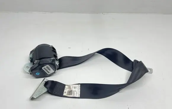 Volkswagen Golf V Rear seatbelt 1K9857805 211ZAV3107BZD6 1000066