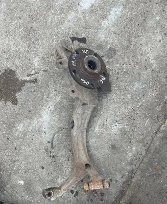 Volkswagen PASSAT B5.5 Front wheel hub