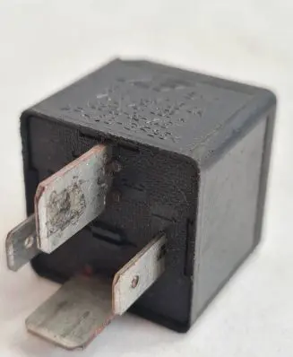 Volkswagen Touran I Other relay 7M0951253A 95VW10K705CA V23136J0X45