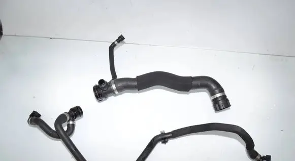 BMW 5 F10 F11 Engine coolant pipe/hose 8512418 8513603 17128512418