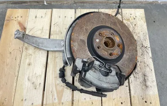 Volvo V60 Front wheel hub spindle knuckle 31476315