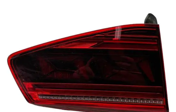 Tailgate rear/tail lights