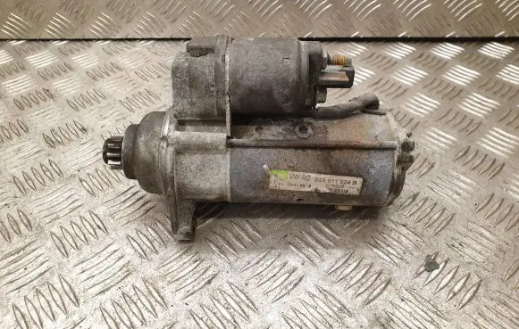 Skoda Octavia Mk1 (1U) Starter motor 02A911024B