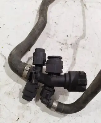 BMW 5 F10 F11 Engine coolant pipe/hose 17128513834