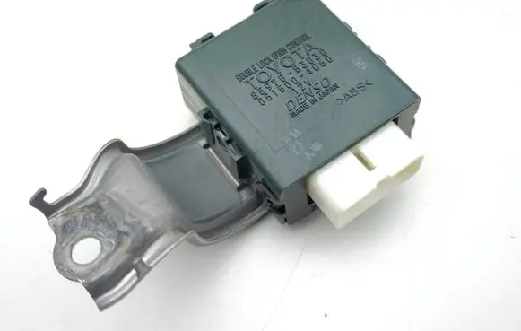 Lexus IS 220D-250-350 Door control unit/module 8597053030 0515004060 5150040680