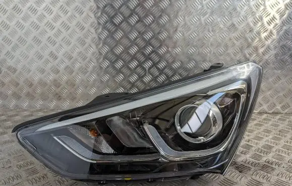 Hyundai Santa Fe Headlight/headlamp 921012W700 92101-2W700