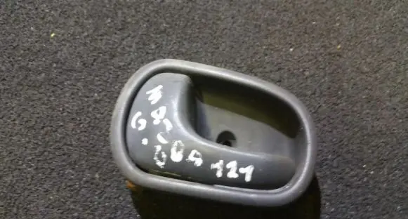 Mazda 121 SM Front door interior handle
