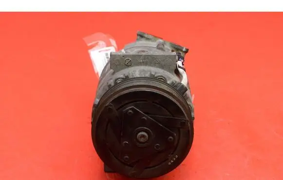 Renault Latitude (L70) Air conditioning (A/C) compressor (pump) 8200848916