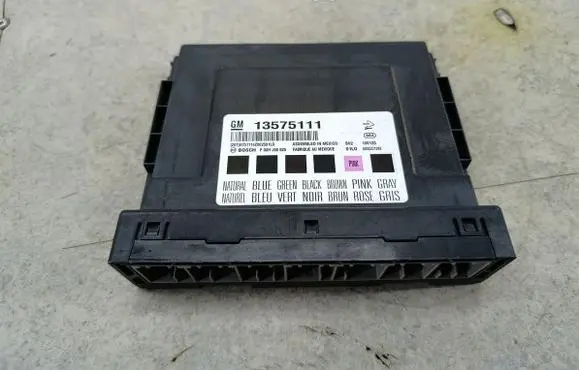 Opel Insignia A Comfort/convenience module 13575111