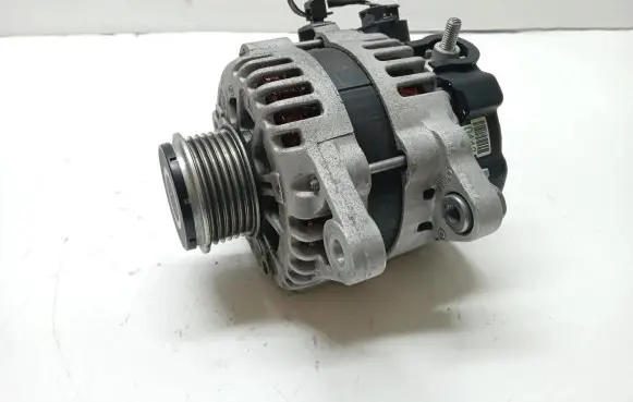 Hyundai i30 Generator/alternator 37300-03AB0