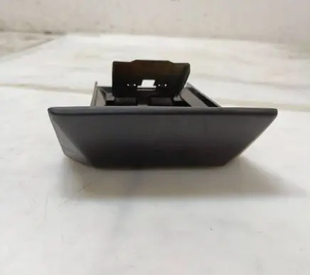 Nissan Terrano Ashtray (front) 688000F000