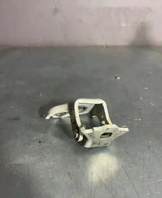 Renault Captur II Rear door lower hinge 2803R 0820