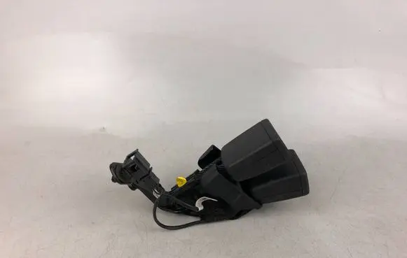 Volkswagen Golf VIII Middle seatbelt buckle (rear) 8Y0857739M