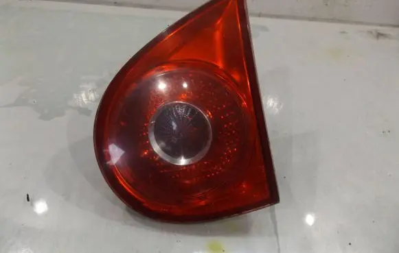 Volkswagen Golf V Tailgate rear/tail lights 1K6945094F