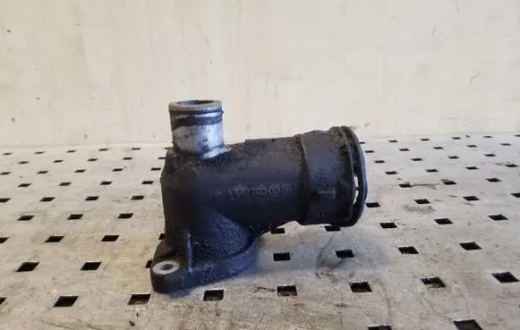 Mercedes-Benz CLS C219 Engine coolant pipe/hose A6422000056