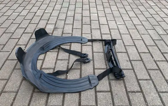 BMW X5 E53 Spare wheel mounting bracket 51717002356 7002356