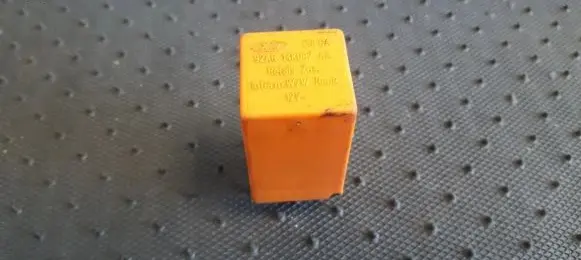 Ford Escort Other relay 92AG14K087AA C8F6A