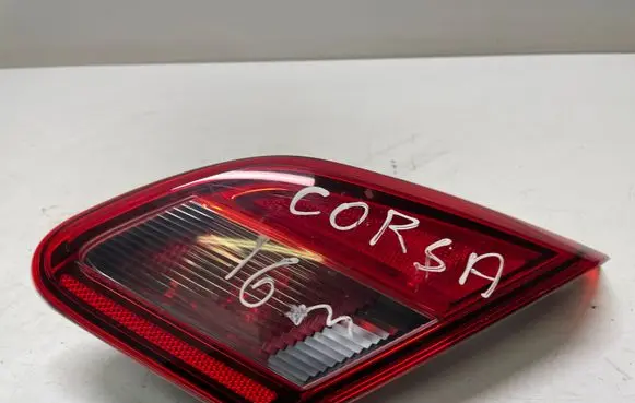 Opel Corsa E Tailgate rear/tail lights 39012632