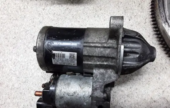 KIA Sportage Starter motor 361002B210