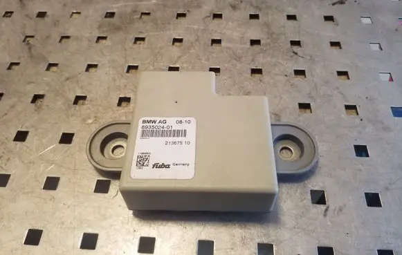 BMW X1 E84 Antenna control unit 21367510 693502401